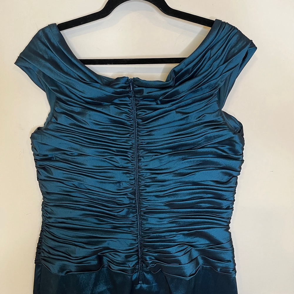 Tadashi Shoji Ruched Sheath Dress Teal Blue Sheen Asymmetrical Cap Sleeve 14 - Picture 12 of 17
